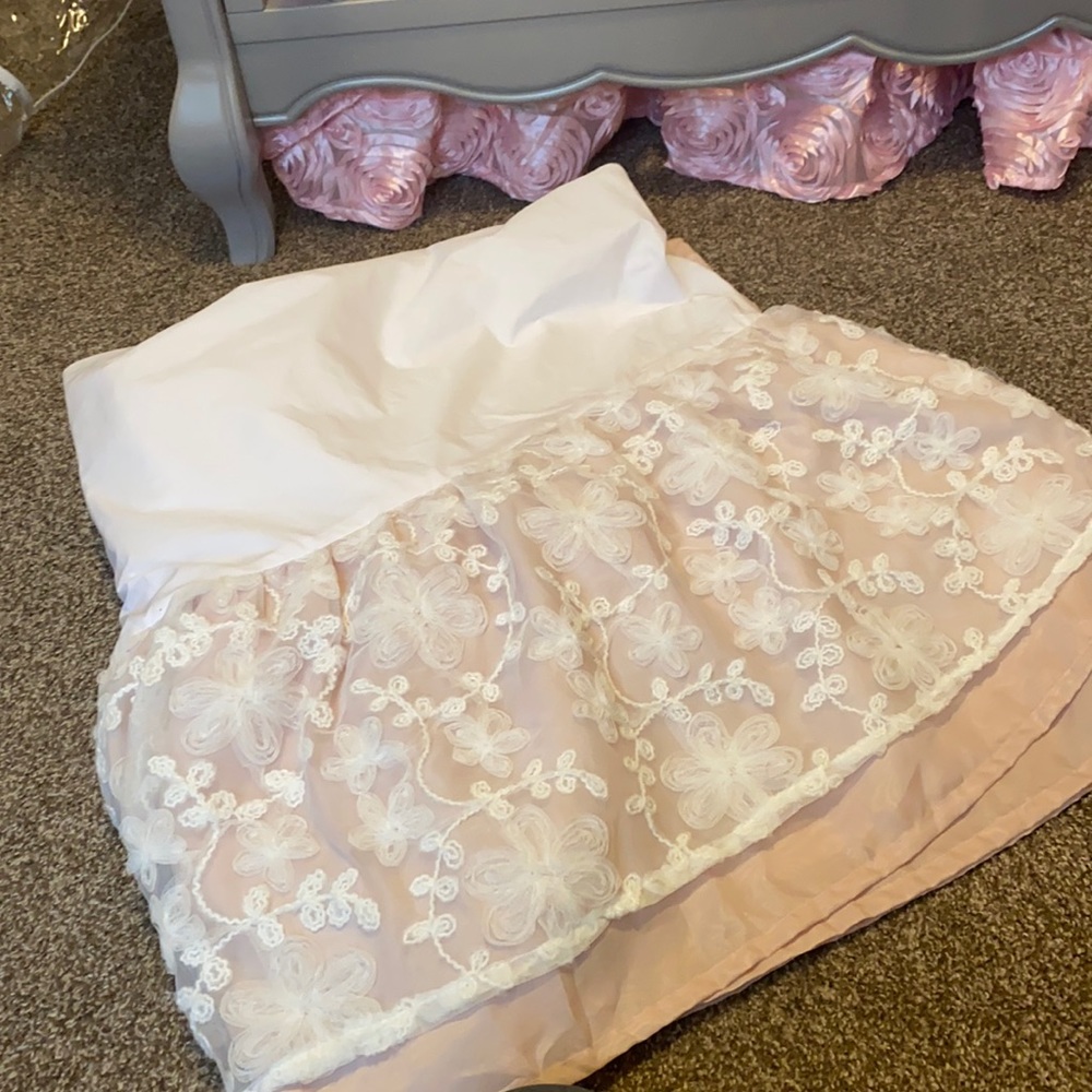 Brand new crib skirt